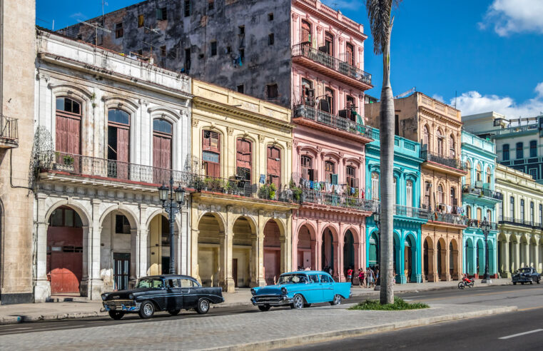 „Alemndrones” – czyli słynne stare samochody w Hawanie